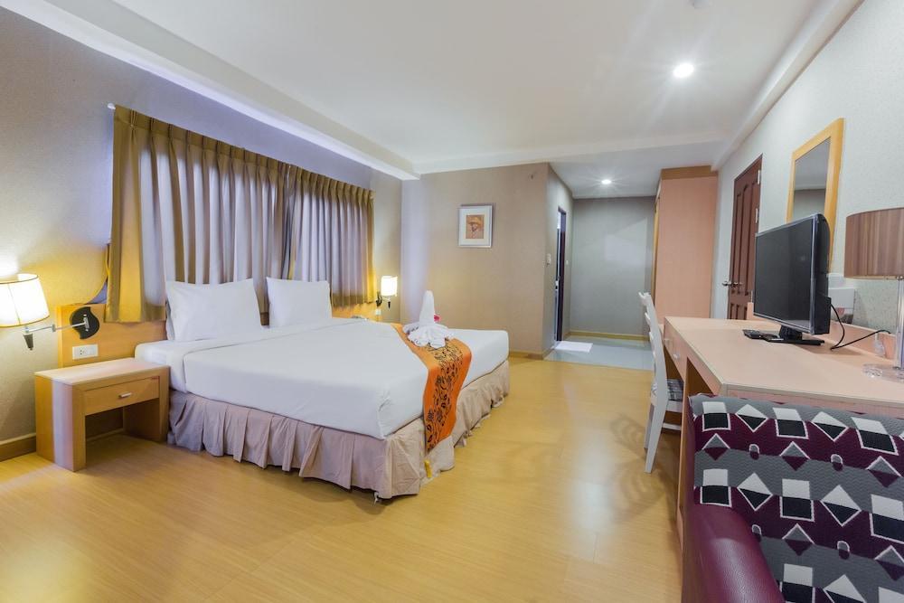 Three Seasons Bangkok Hotel Buitenkant foto